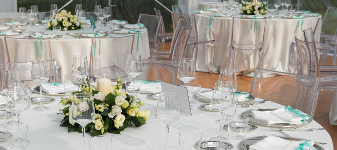 When planning the seating at a wedding, should you put friends together or seat them with new people?