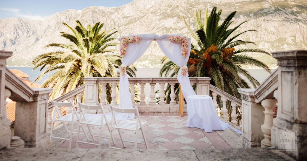 destination wedding planning simple decor